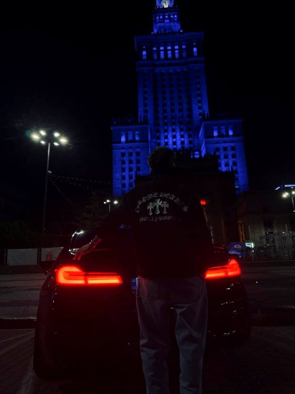 Вова возле BMW